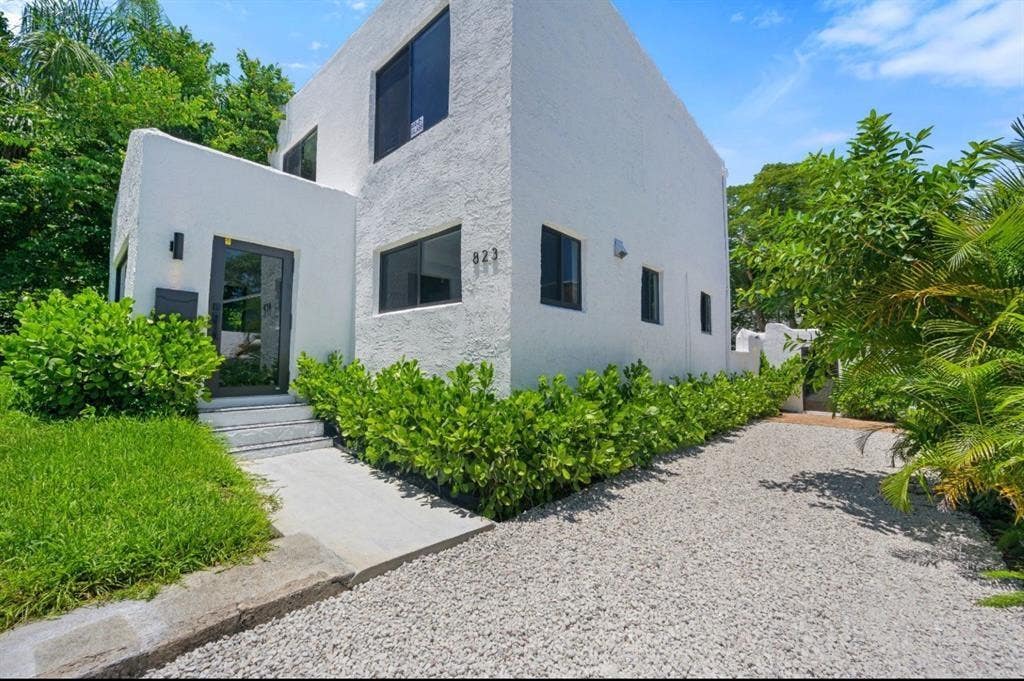 Photo of 823 33RD Street, West Palm Beach, FL 33407 (MLS # B26066568)