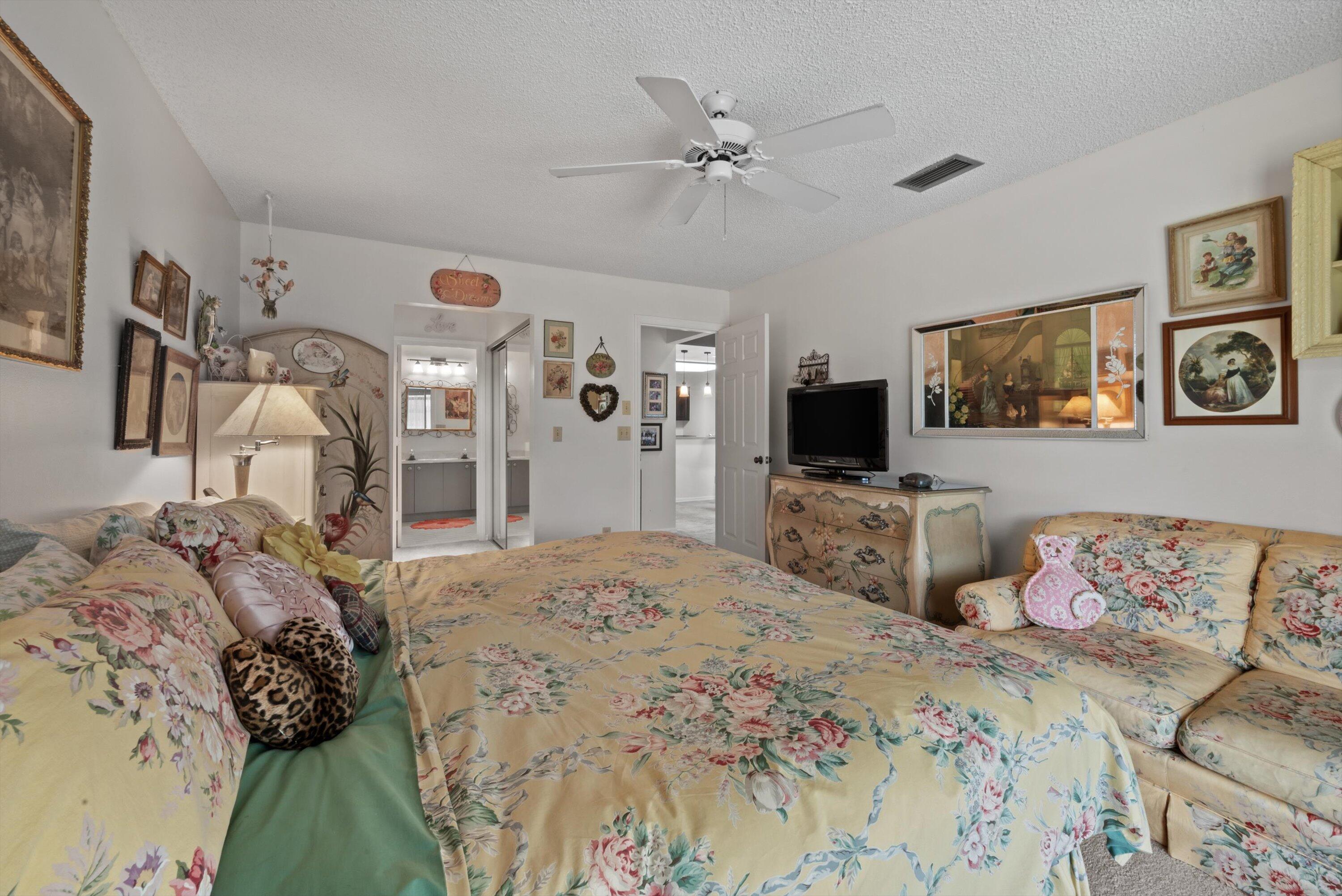 HOLLY CREEK - Residential