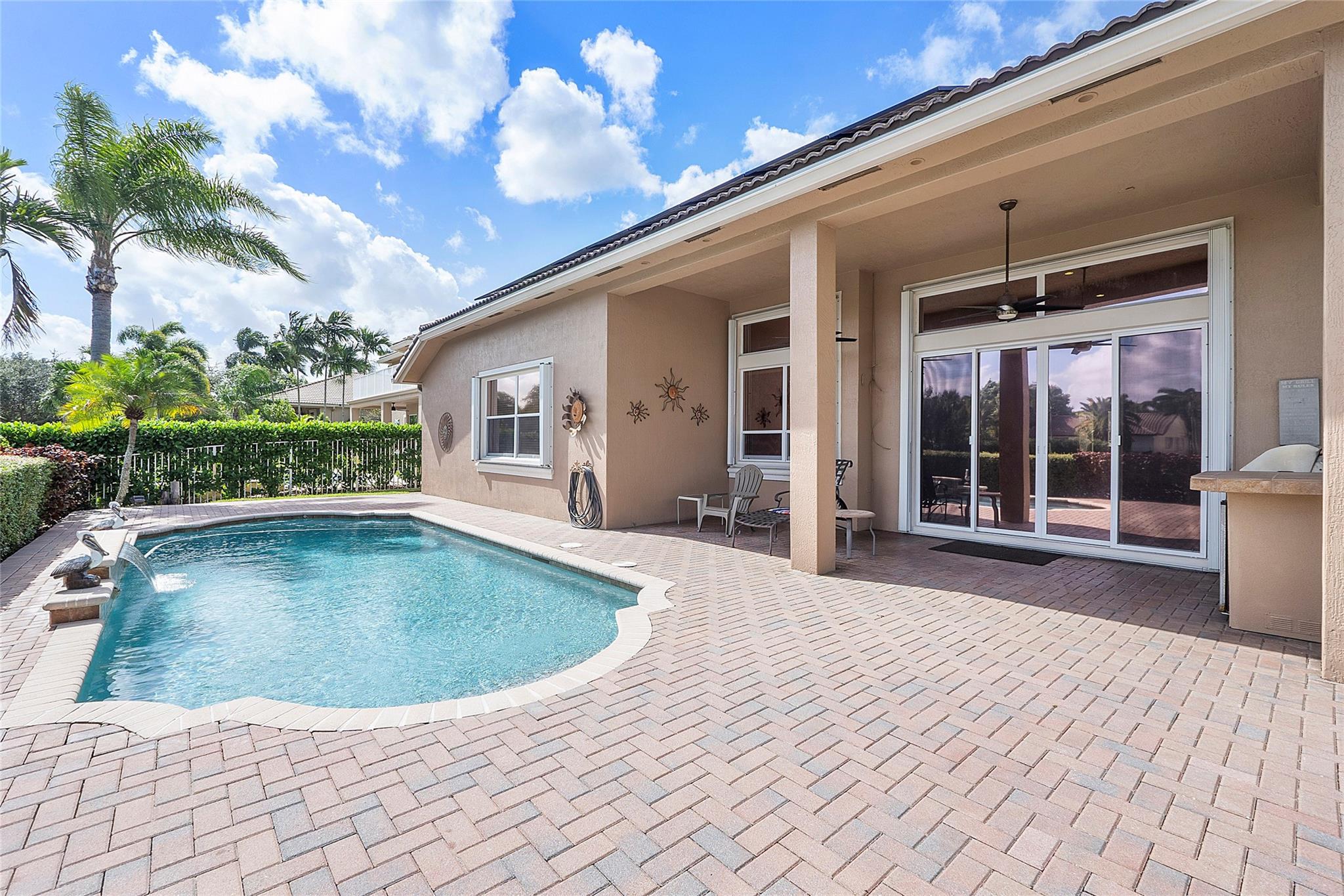 5840 NW 54th Cir