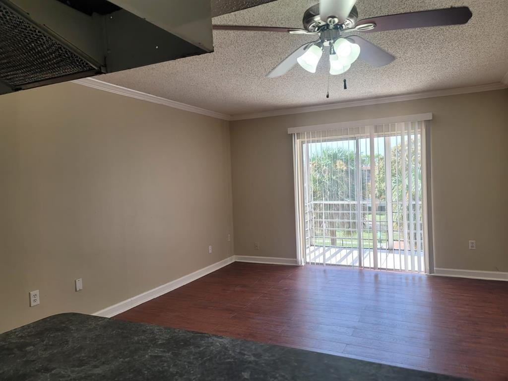 Heritage Circle Condo - Residential Lease