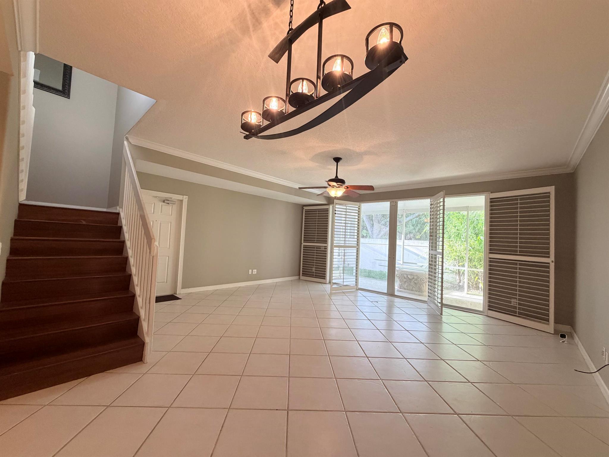 RIVERWALK 6 - Residential Lease