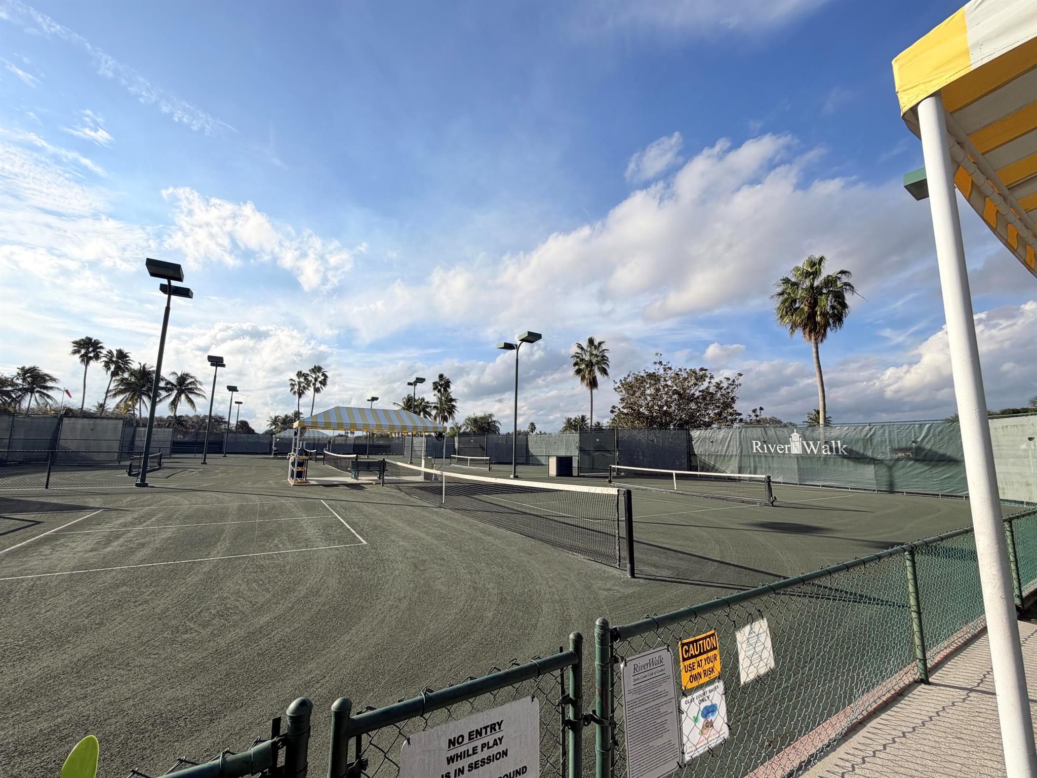 RIVERWALK 6 - Residential Lease