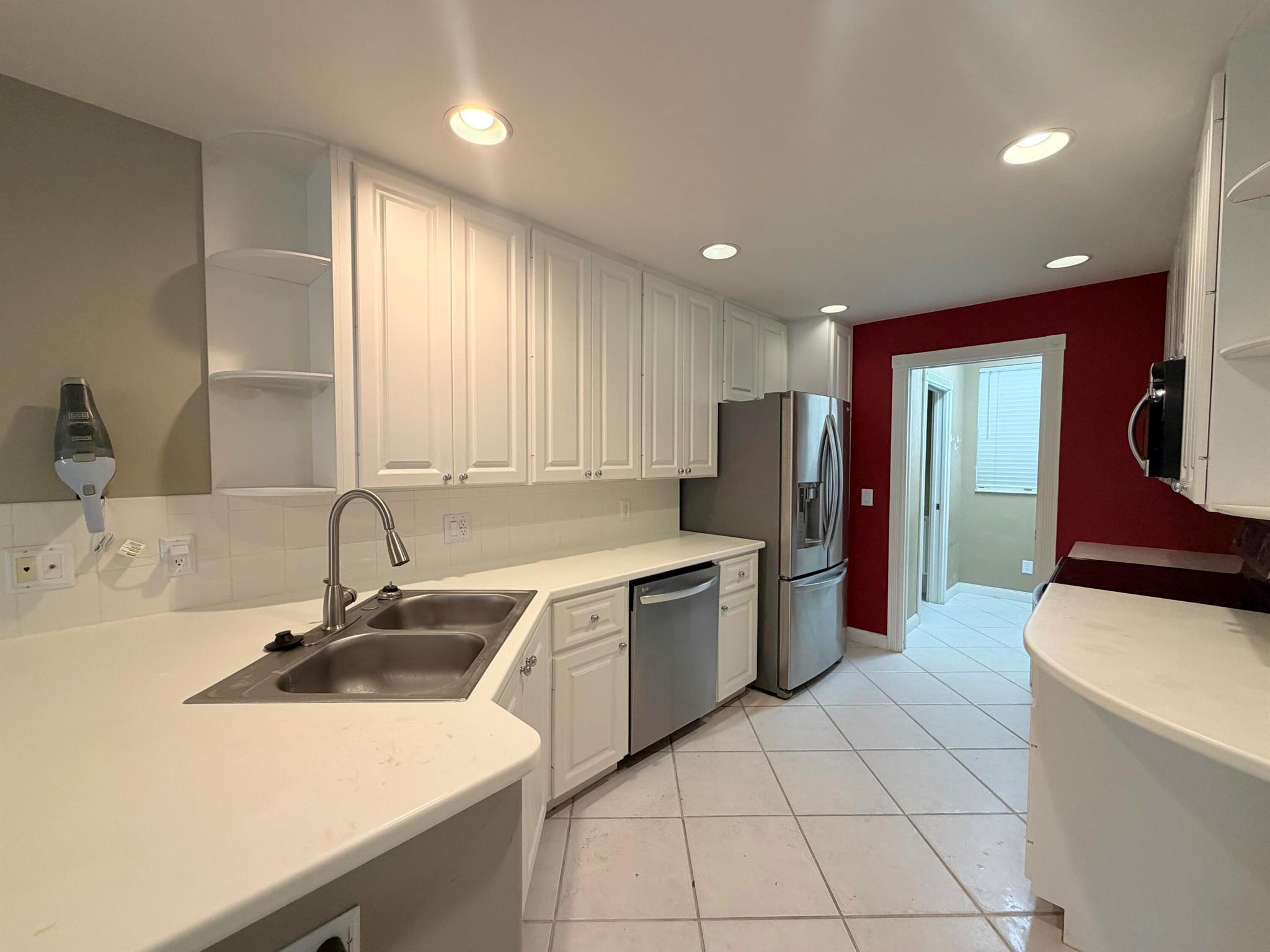 RIVERWALK 6 - Residential Lease