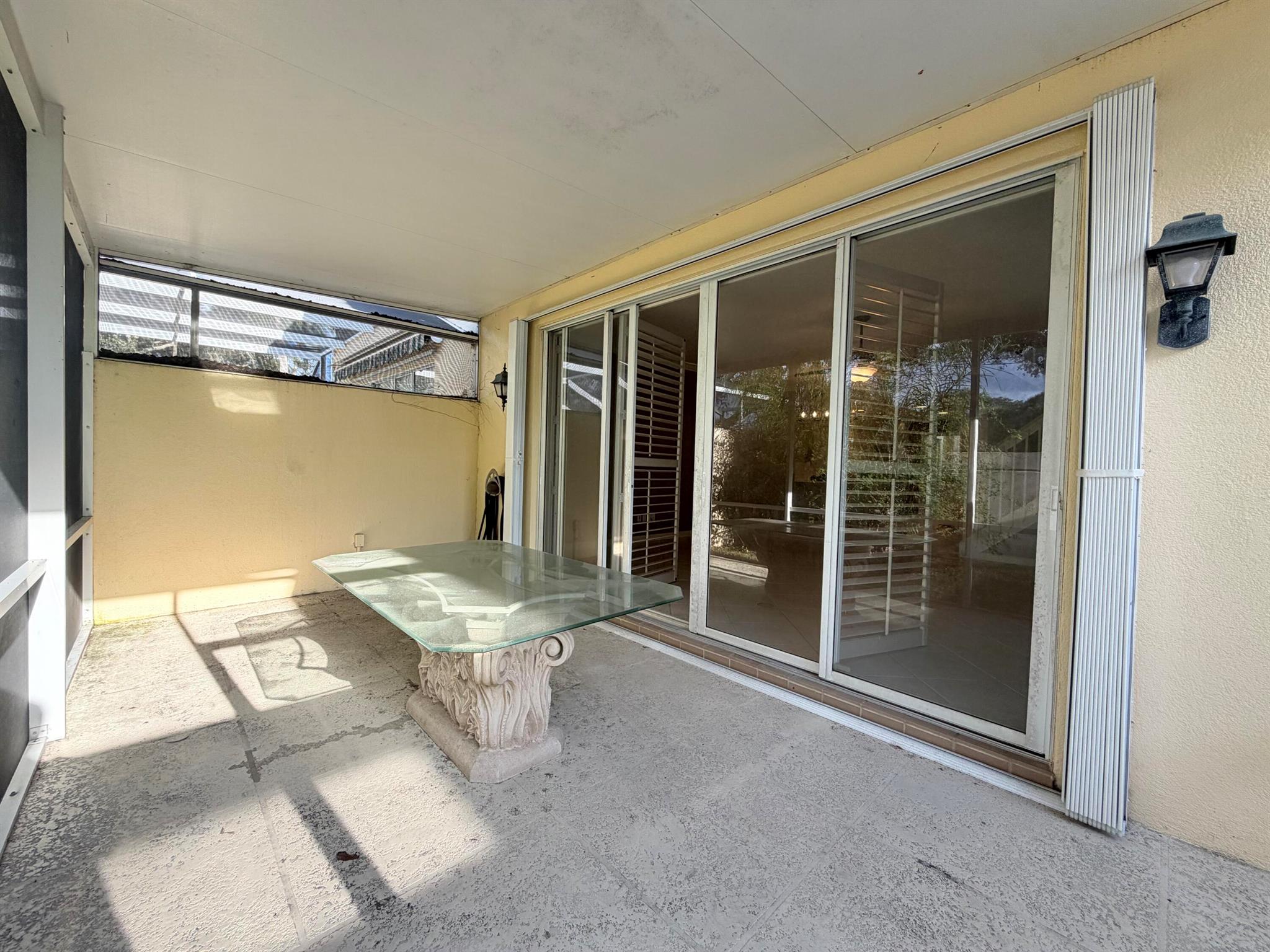 RIVERWALK 6 - Residential Lease