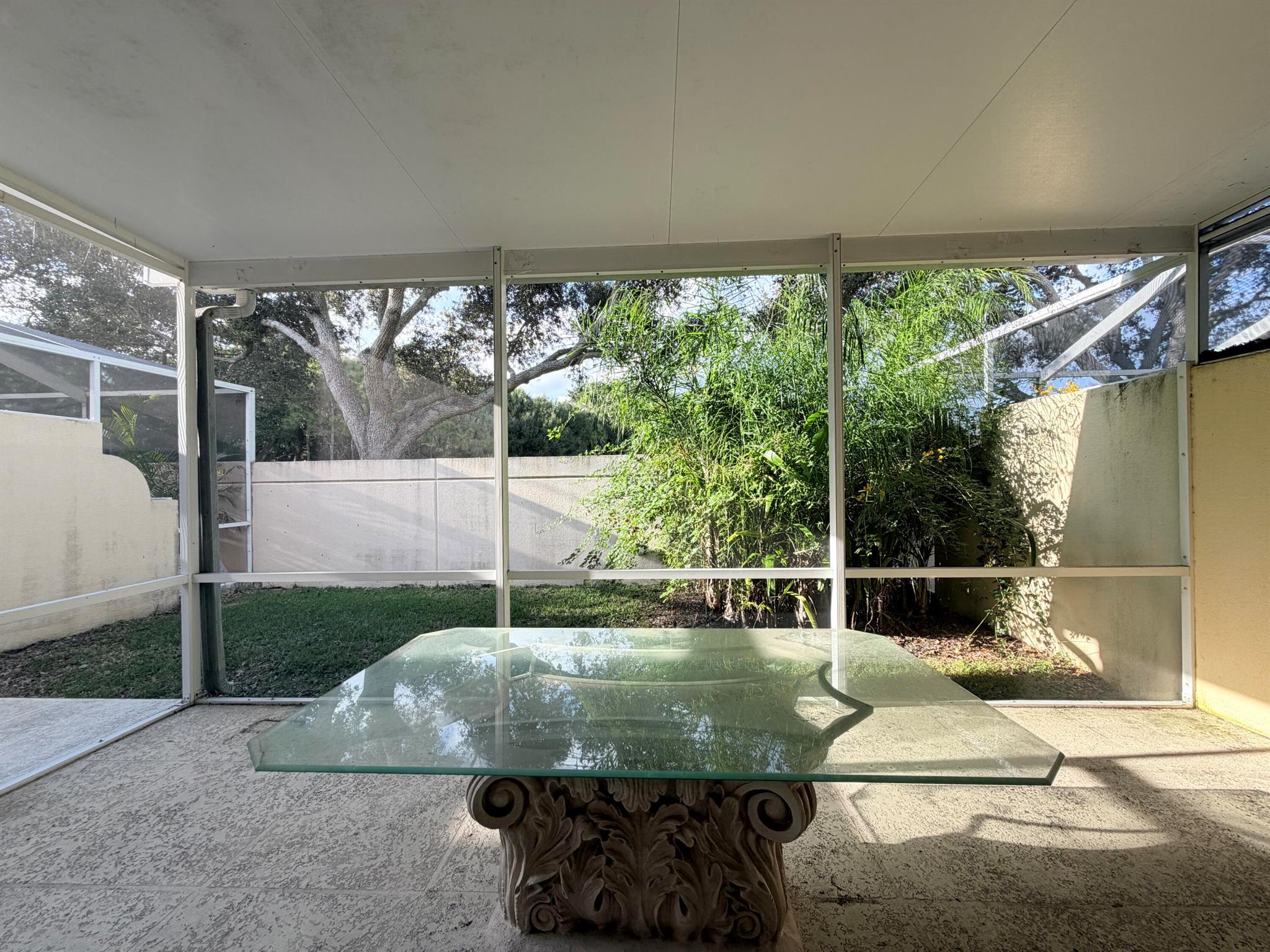 RIVERWALK 6 - Residential Lease