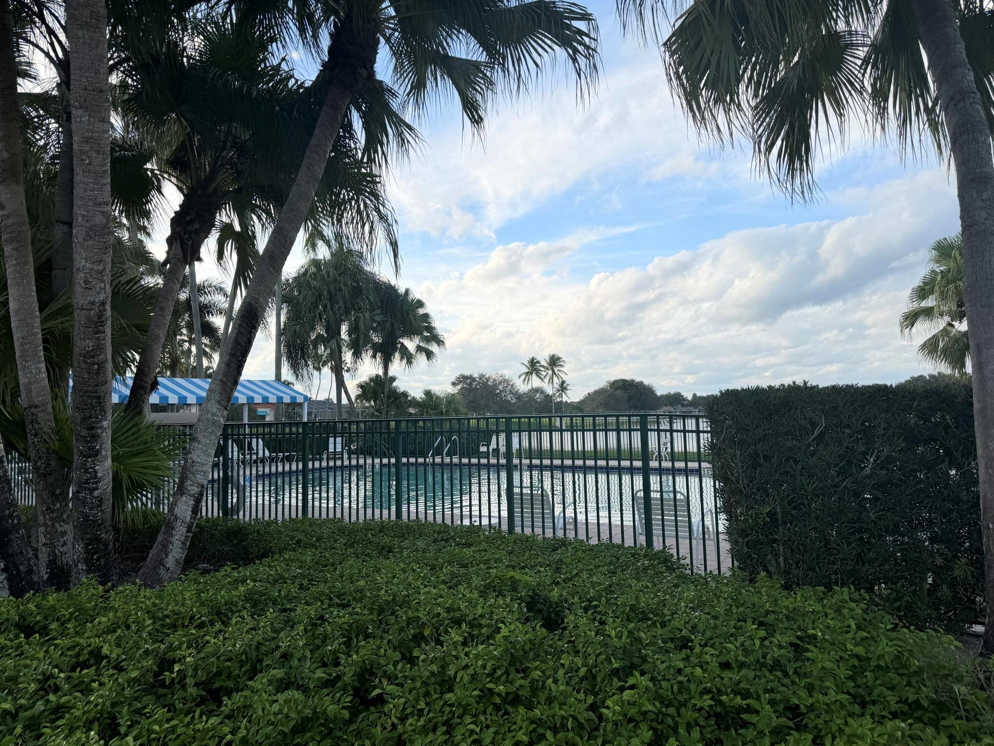 RIVERWALK 6 - Residential Lease