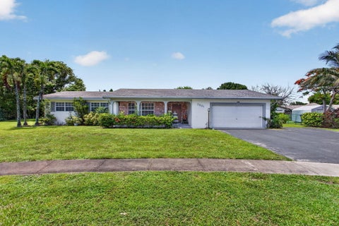 Tiny photo for 7501 NW 6th Street, Plantation, FL 33317 (MLS # B26040883)