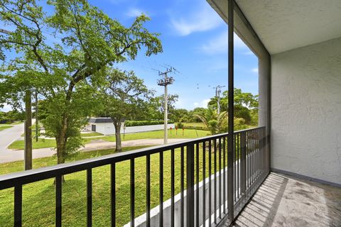 Tiny photo for 7541 NW 16th Street #1211, Plantation, FL 33313 (MLS # B26010669)