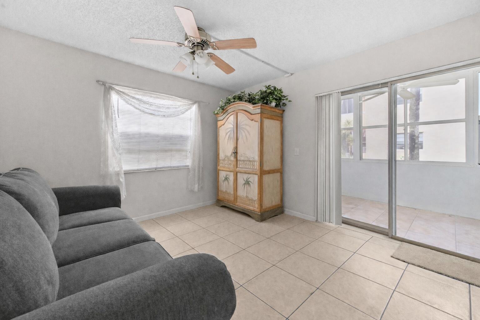 KINGS POINT - Residential