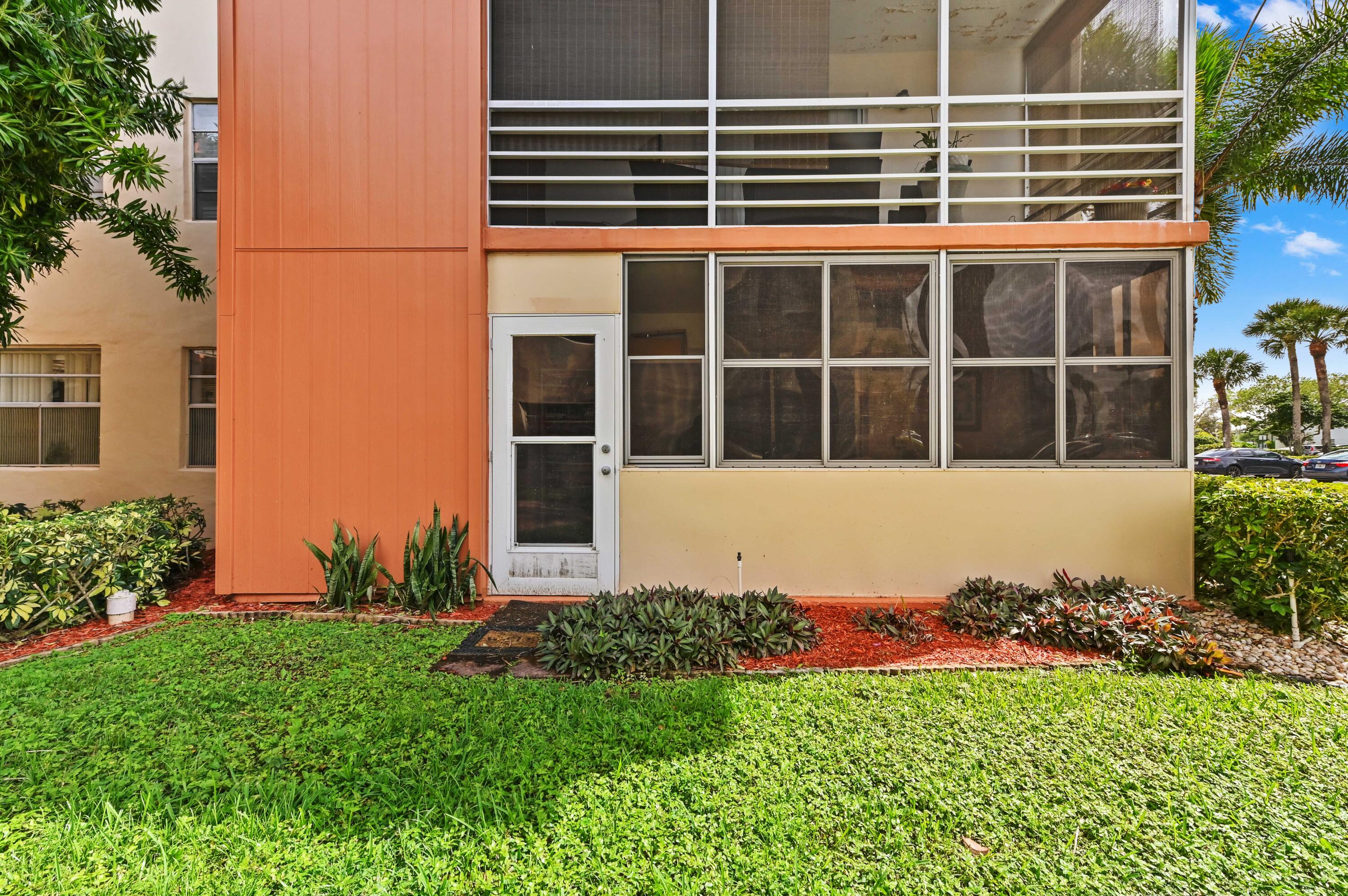 KINGS POINT - Residential