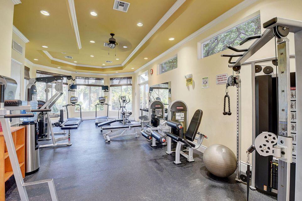 LAKESIDE CONDO - Residential Lease