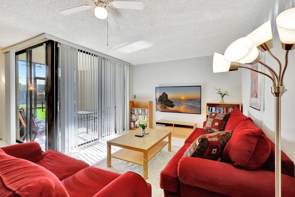 LAKESIDE CONDO - Residential Lease