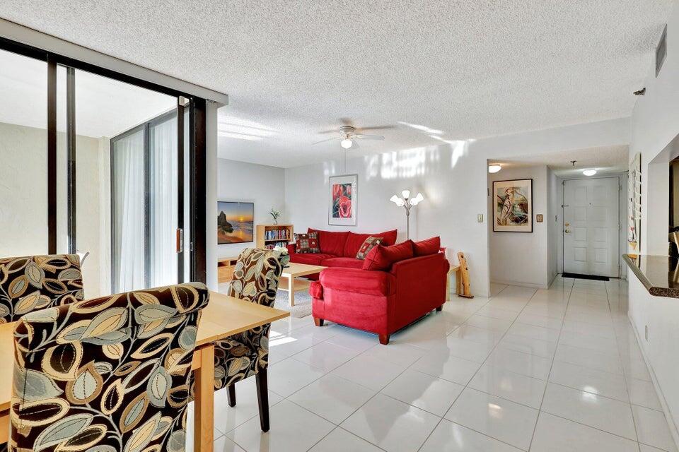 1915 Lavers Circle E103