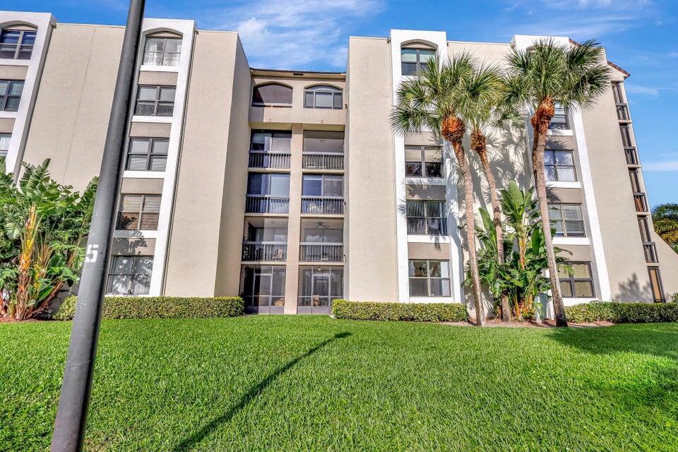 LAKESIDE CONDO - Residential Lease