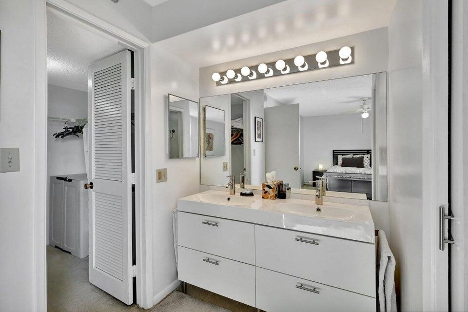 LAKESIDE CONDO - Residential Lease