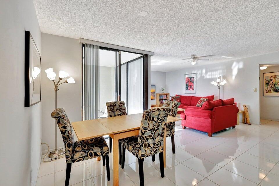 LAKESIDE CONDO - Residential Lease