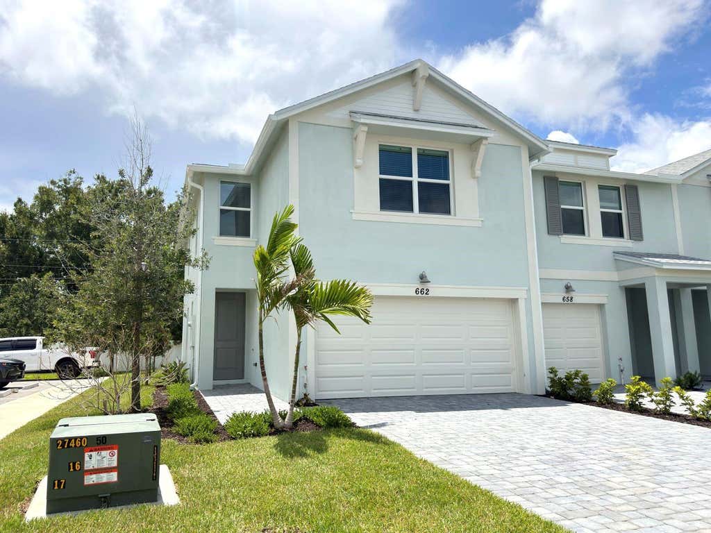 Photo of 662 Salisbury Circle, Fort Pierce, FL 34982 (MLS # B26063786)