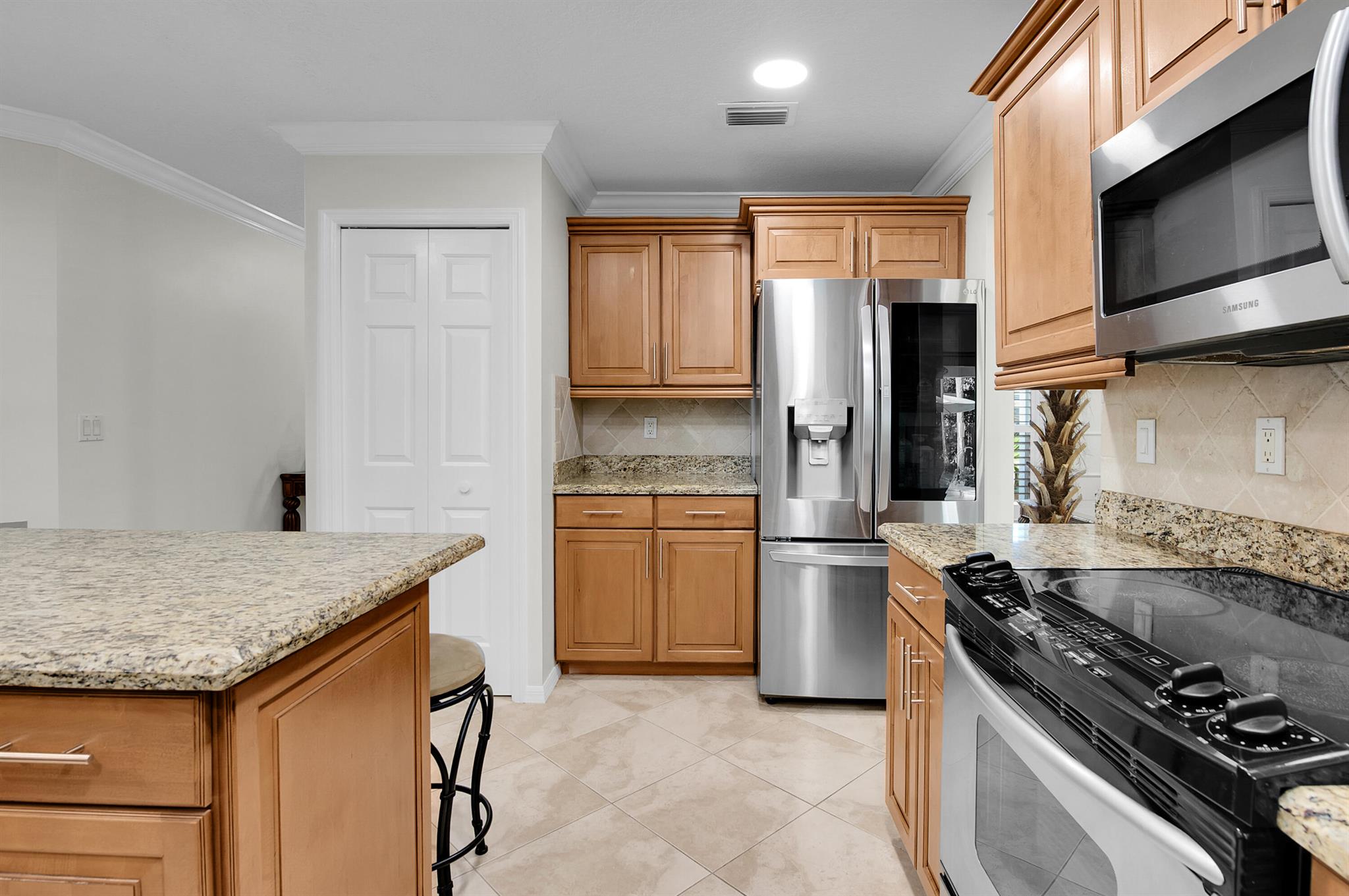 PALM BEACH FARMS - Residential