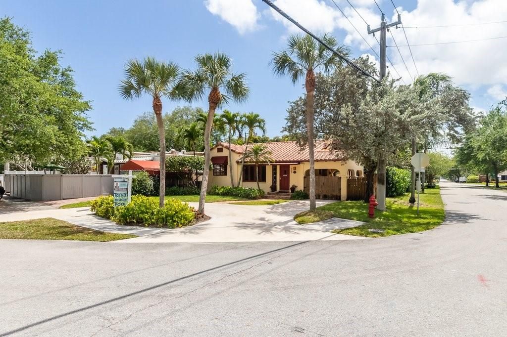 Photo of 900 N Rio Vista Blvd, Fort Lauderdale, FL 33301 (MLS # F10277366)