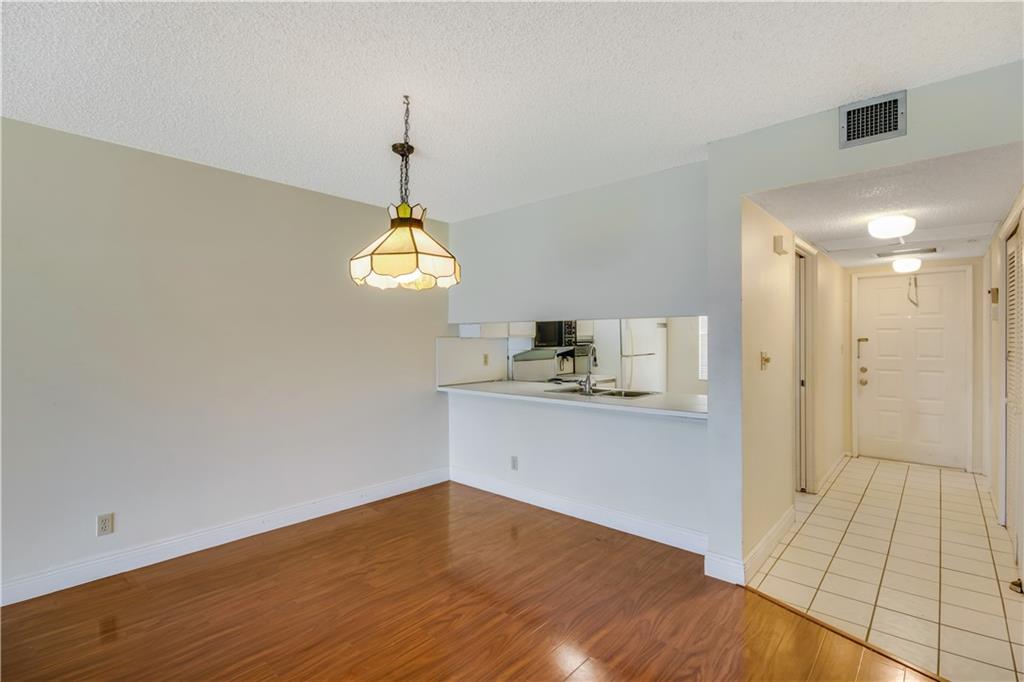 Palm-Aire Country Club - Residential