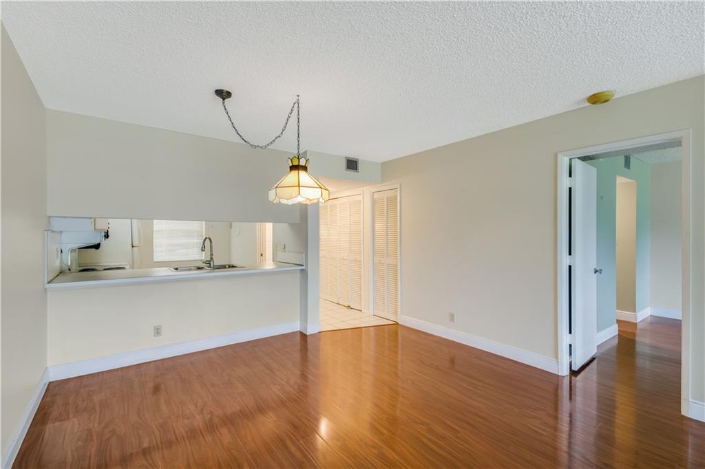 Palm-Aire Country Club - Residential
