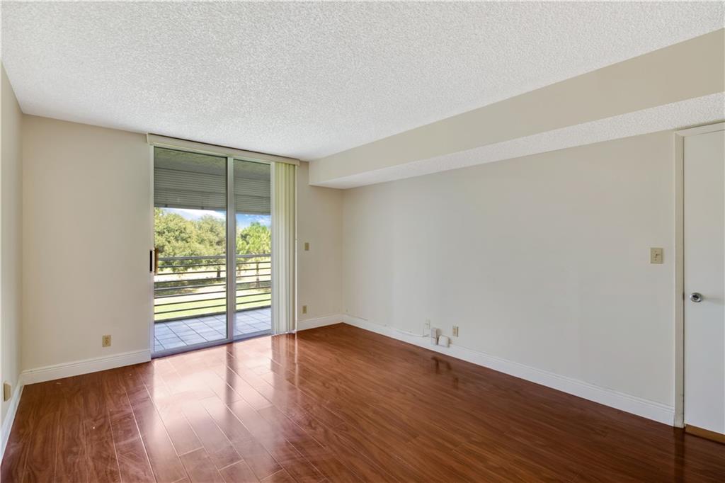 Palm-Aire Country Club - Residential