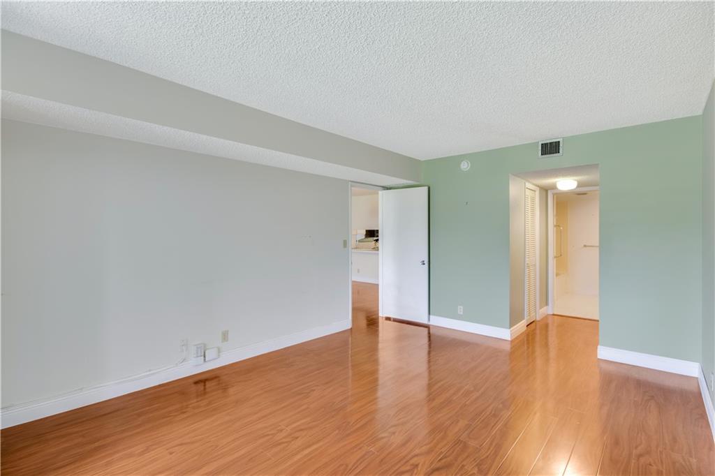 Palm-Aire Country Club - Residential