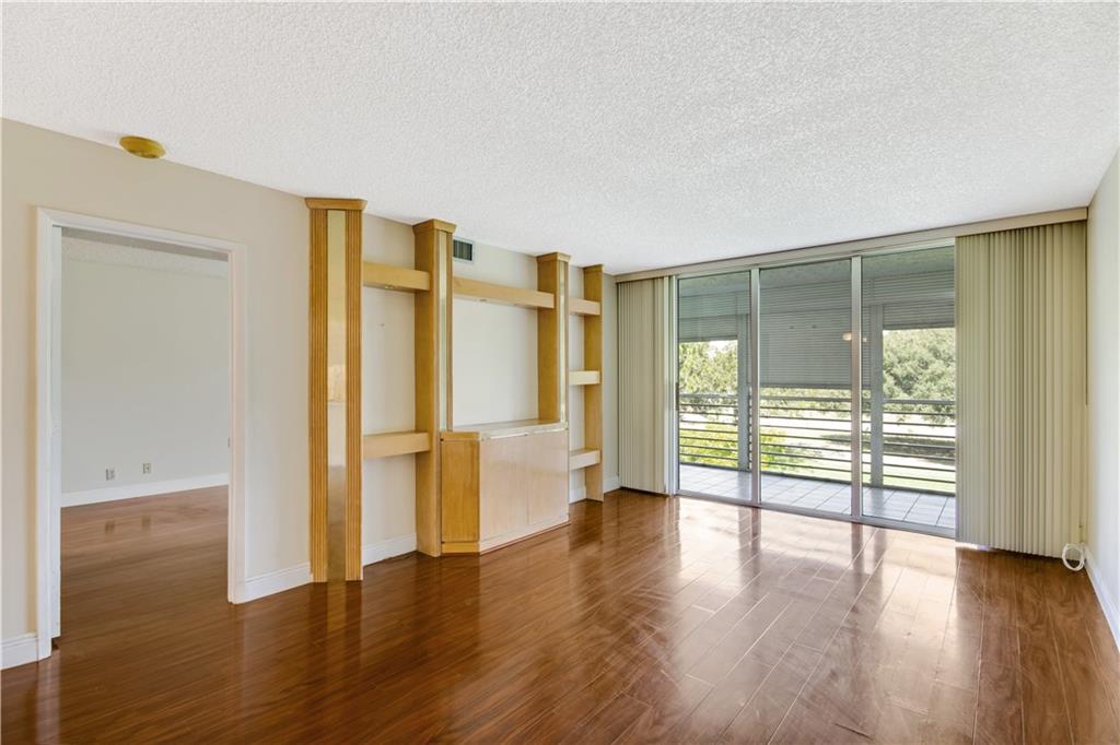 Palm-Aire Country Club - Residential