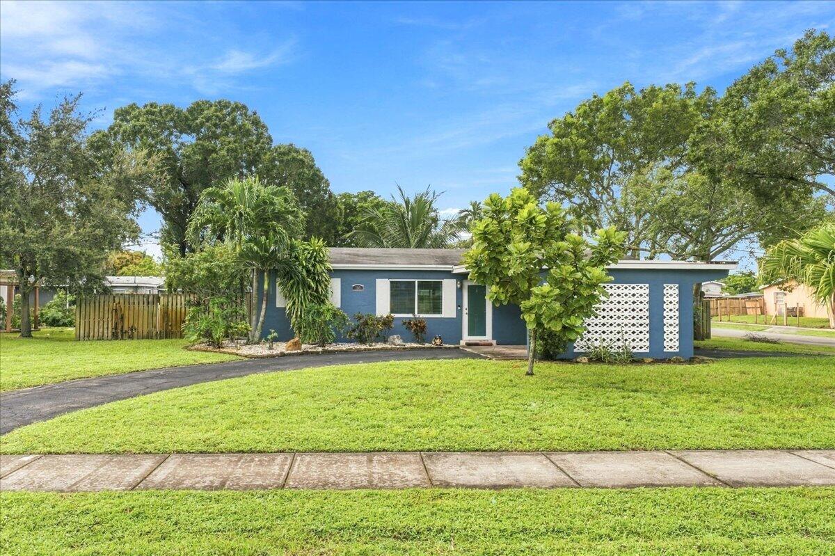 3366 SW 16TH Court
