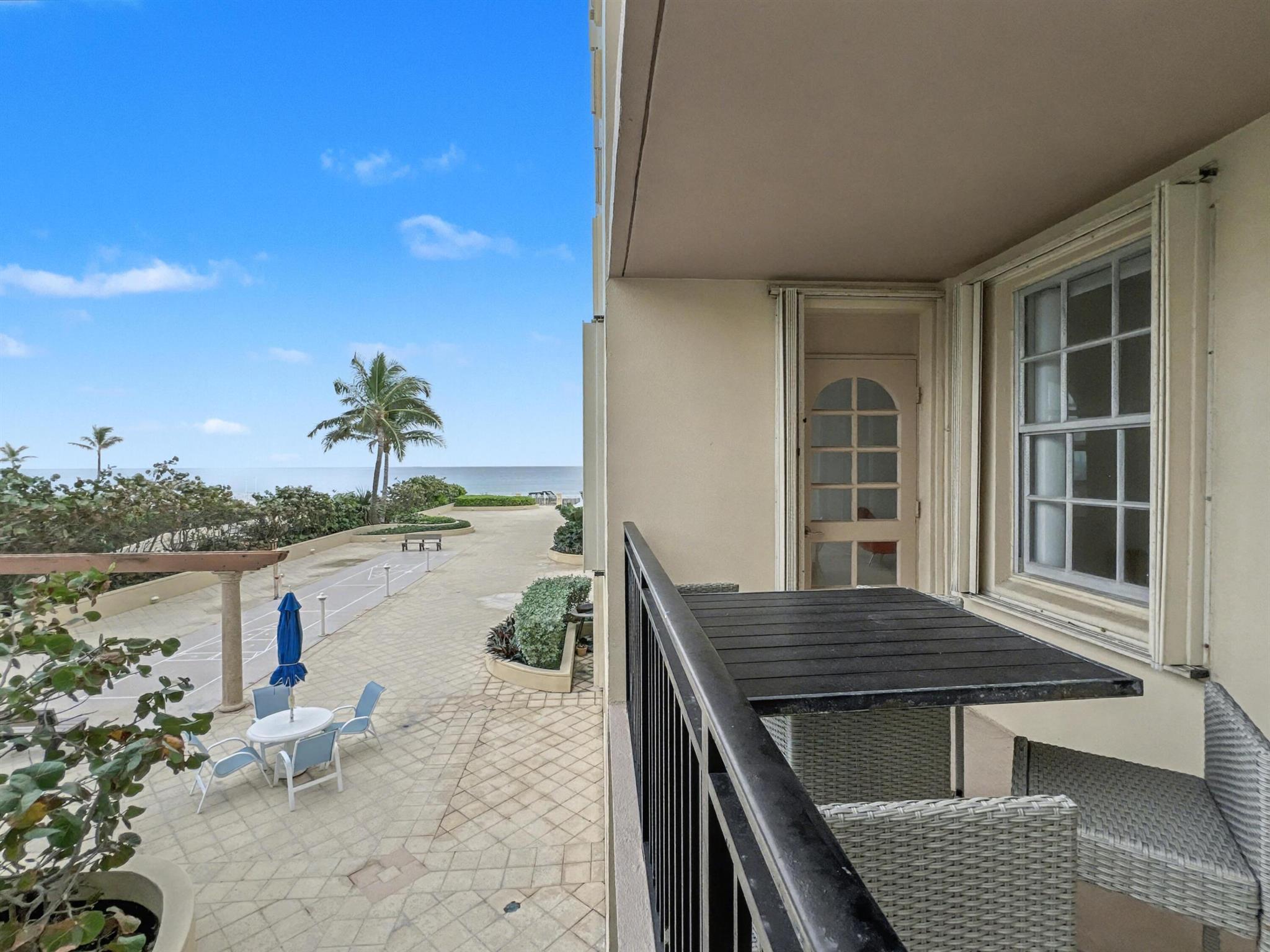 LA BONNE VIE CONDO - Residential Lease