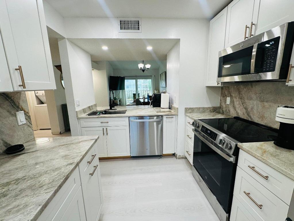 BAY REACH CONDO - Residential Lease