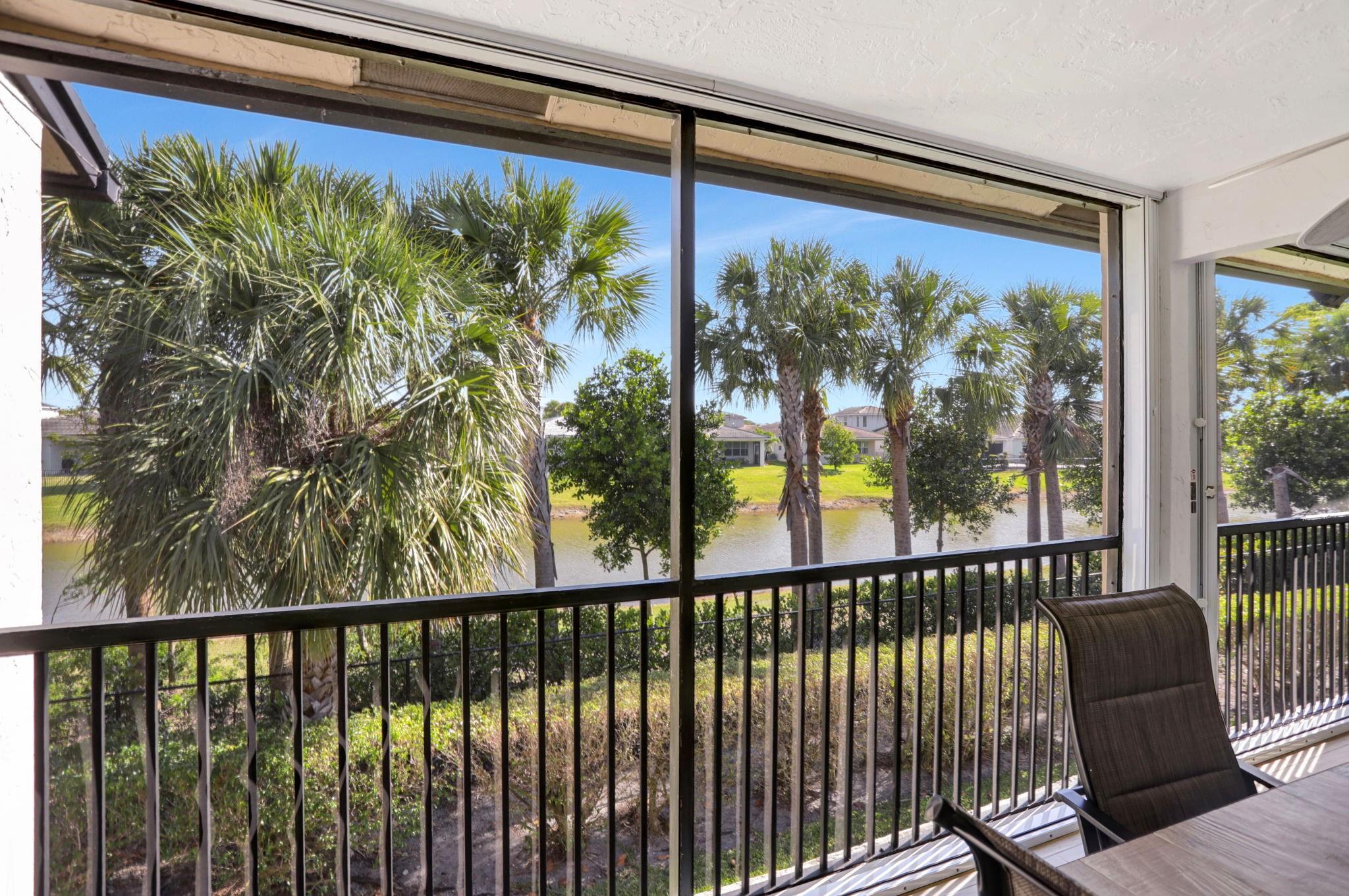 NINTH GREEN CRYSTAL LAKE - Residential