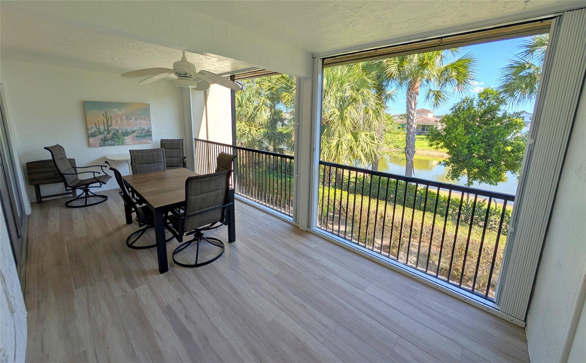 NINTH GREEN CRYSTAL LAKE - Residential
