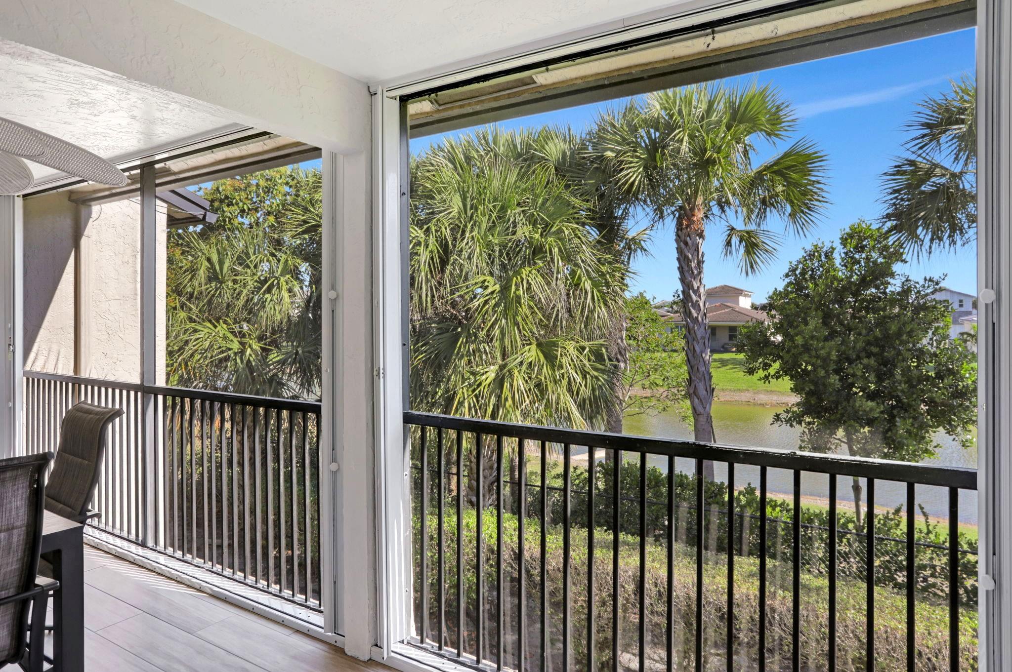 NINTH GREEN CRYSTAL LAKE - Residential