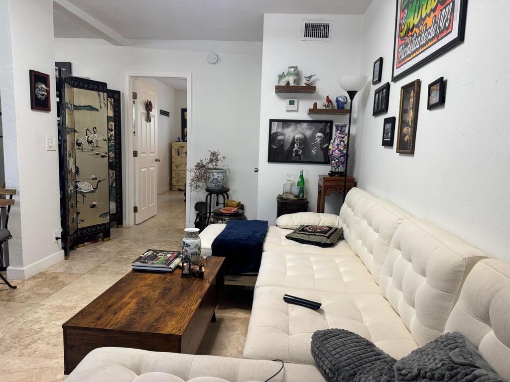 Photo of 1470 N Dixie Highway #22, Fort Lauderdale, FL 33304 (MLS # B26023993)