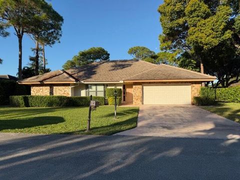 2247 Quail Ridge S Palm Beach Gardens FL 33418