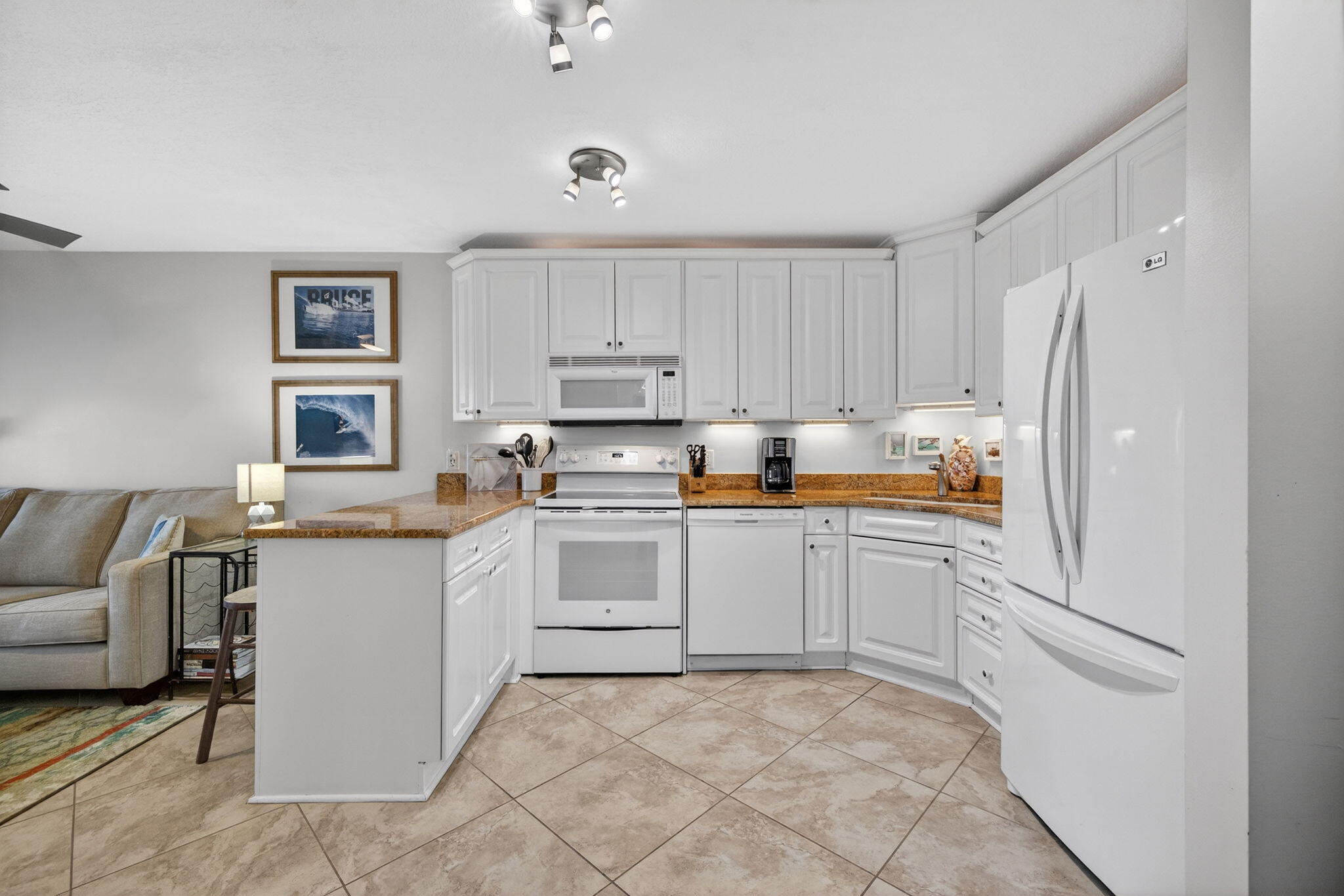 OCEAN VILLAS II CONDOMINIUM - Residential