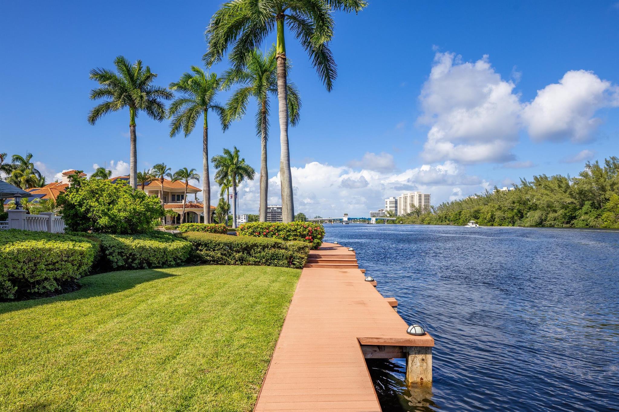 LAKE ROGERS ISLE - Residential