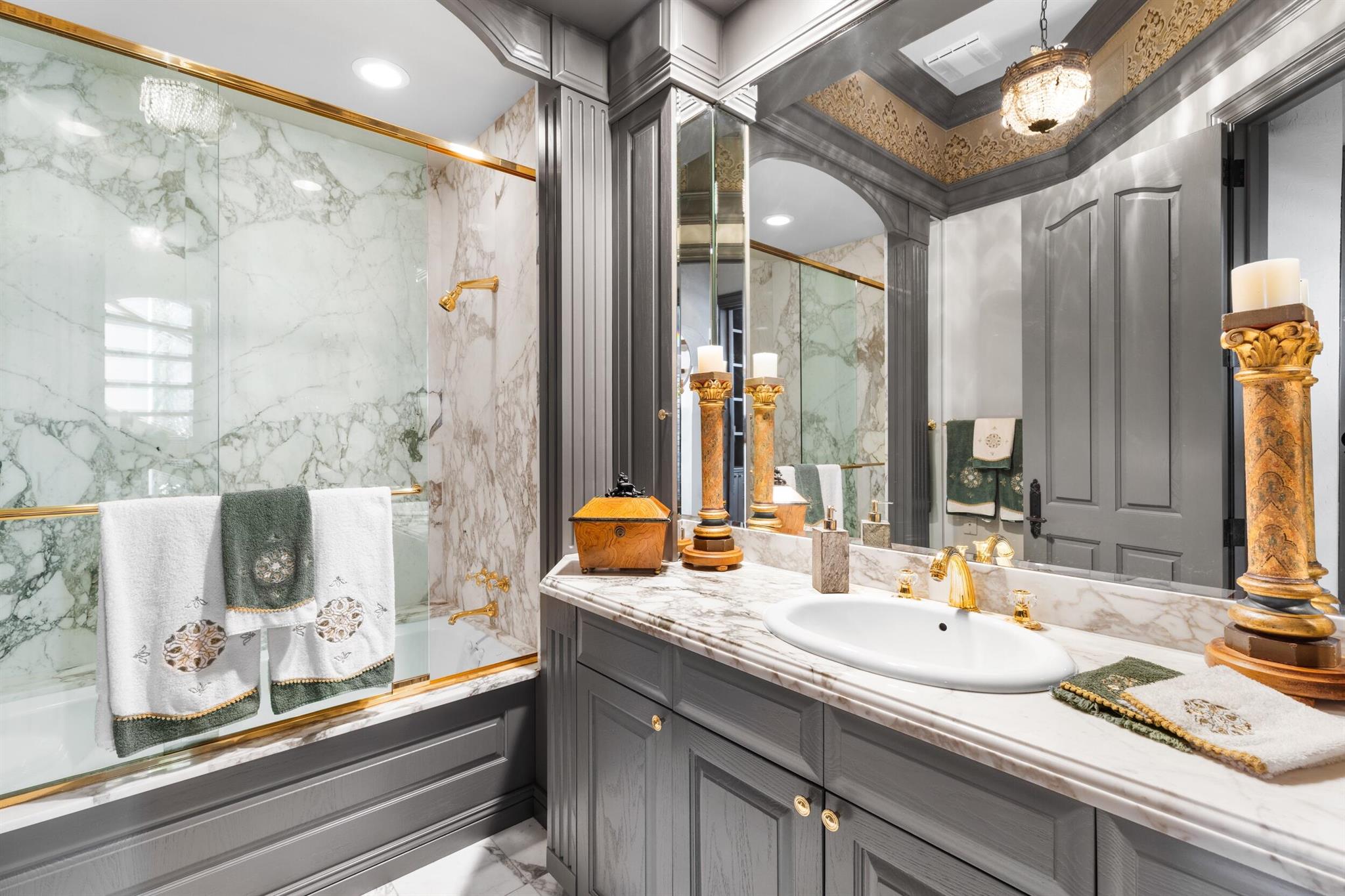 LAKE ROGERS ISLE - Residential