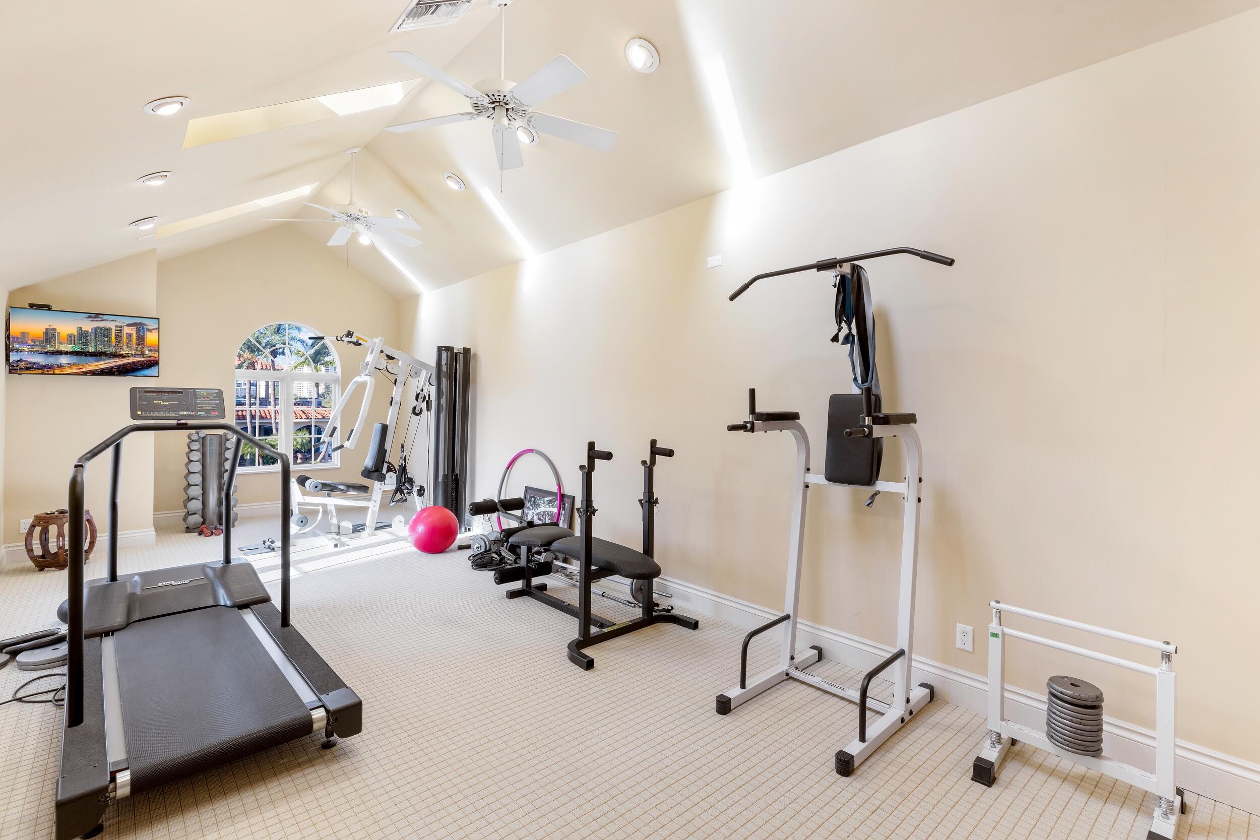 LAKE ROGERS ISLE - Residential