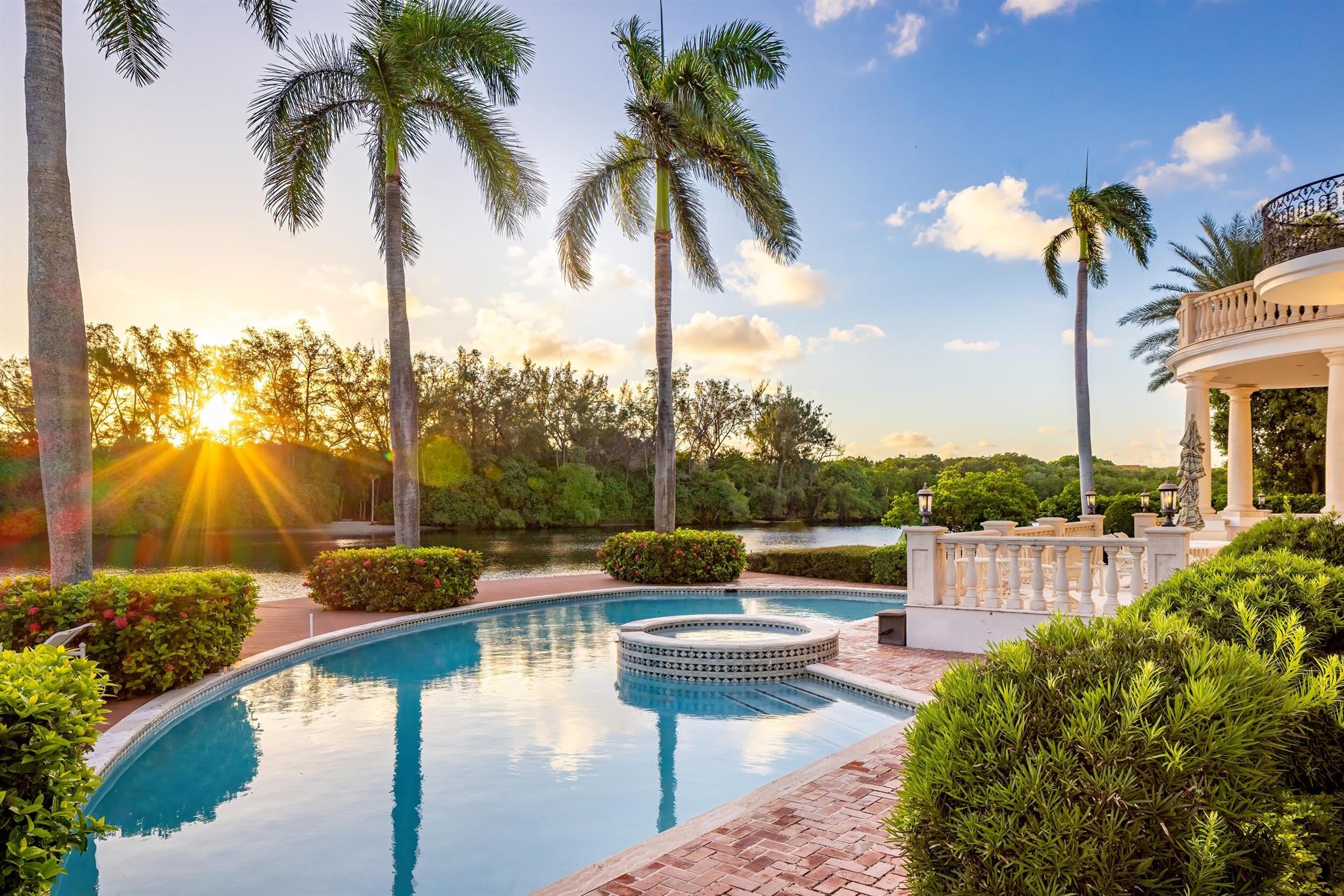 LAKE ROGERS ISLE - Residential