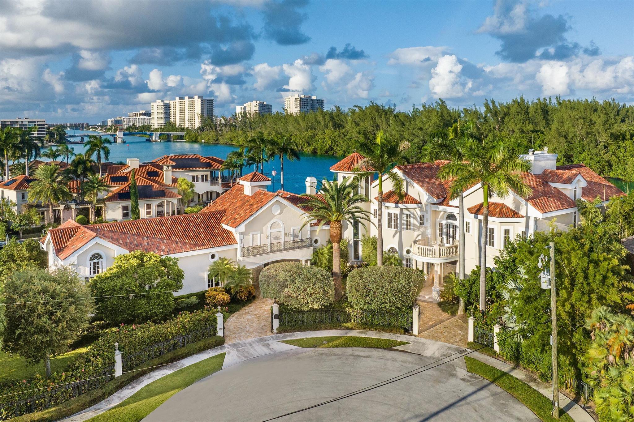 LAKE ROGERS ISLE - Residential