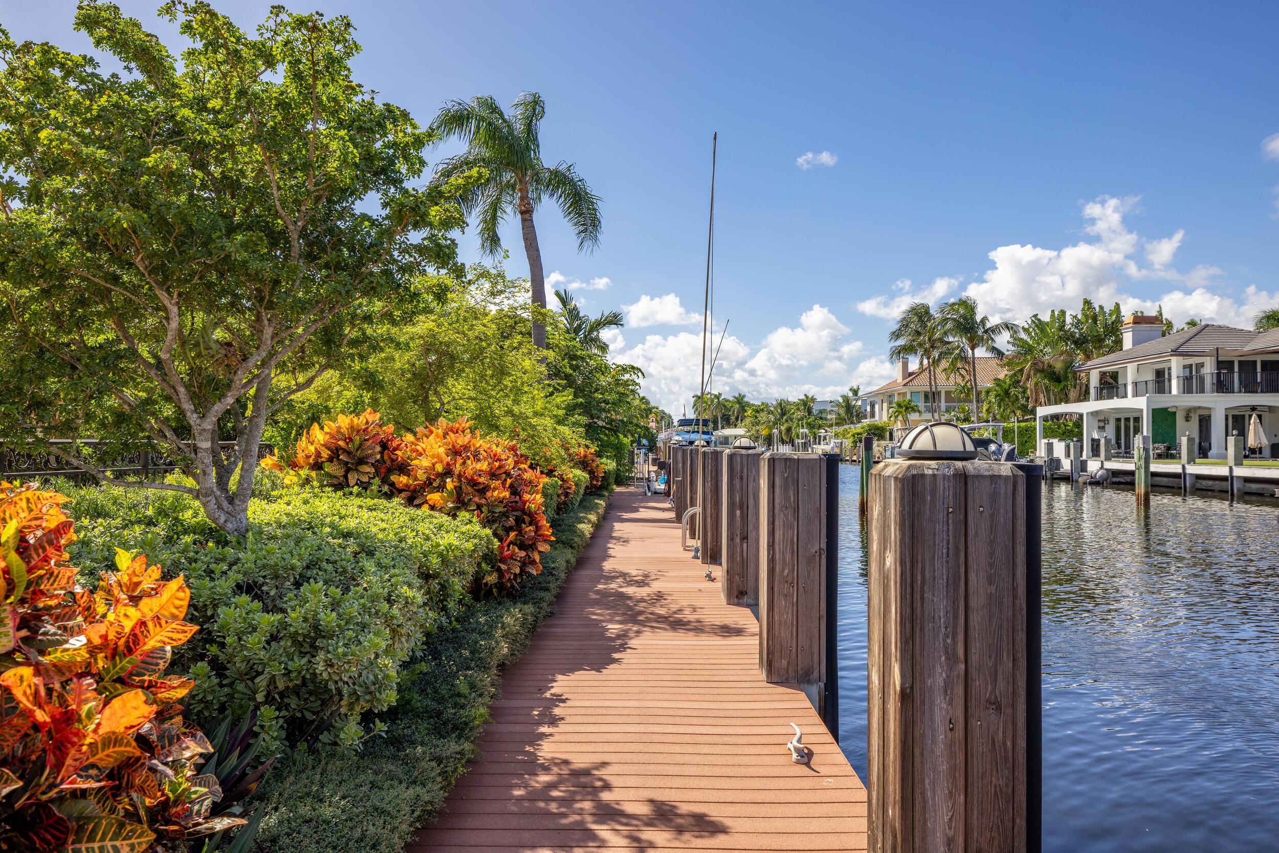 LAKE ROGERS ISLE - Residential
