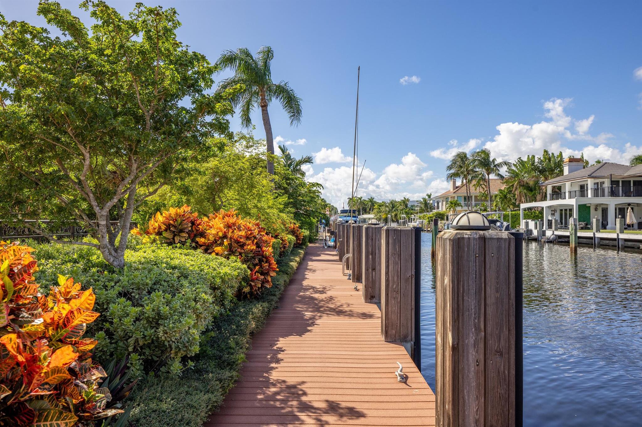 LAKE ROGERS ISLE - Residential