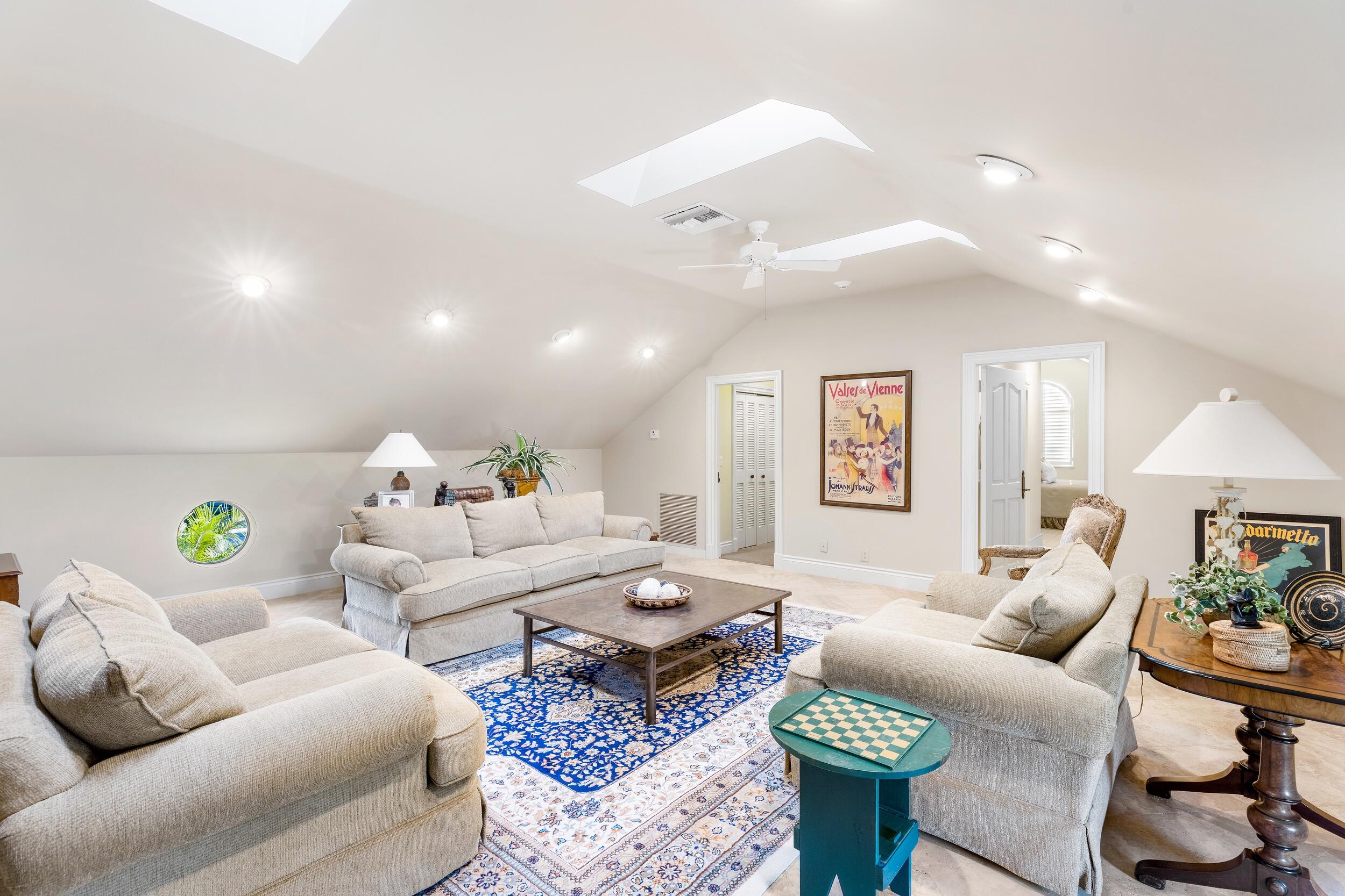 LAKE ROGERS ISLE - Residential