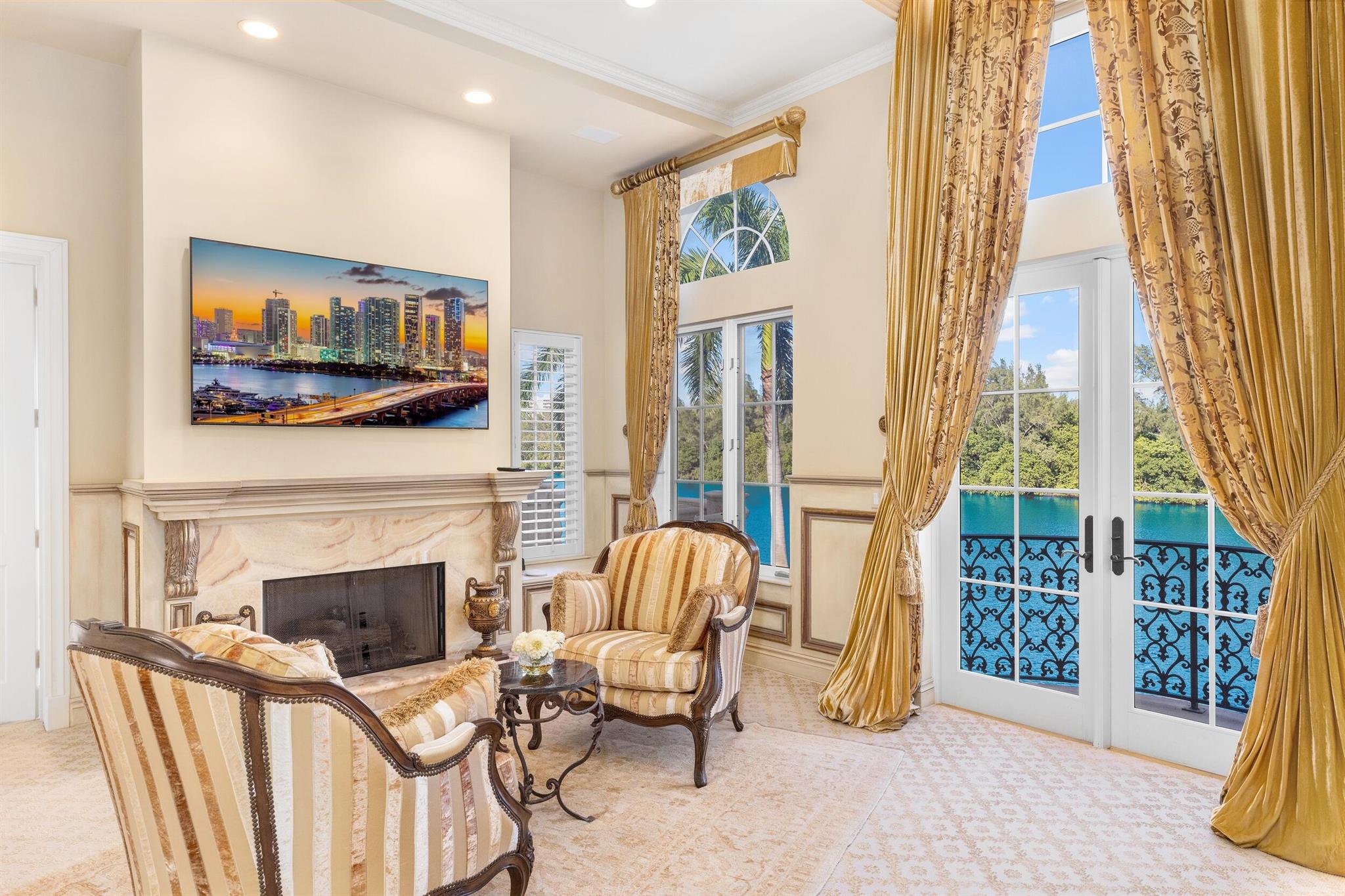 LAKE ROGERS ISLE - Residential