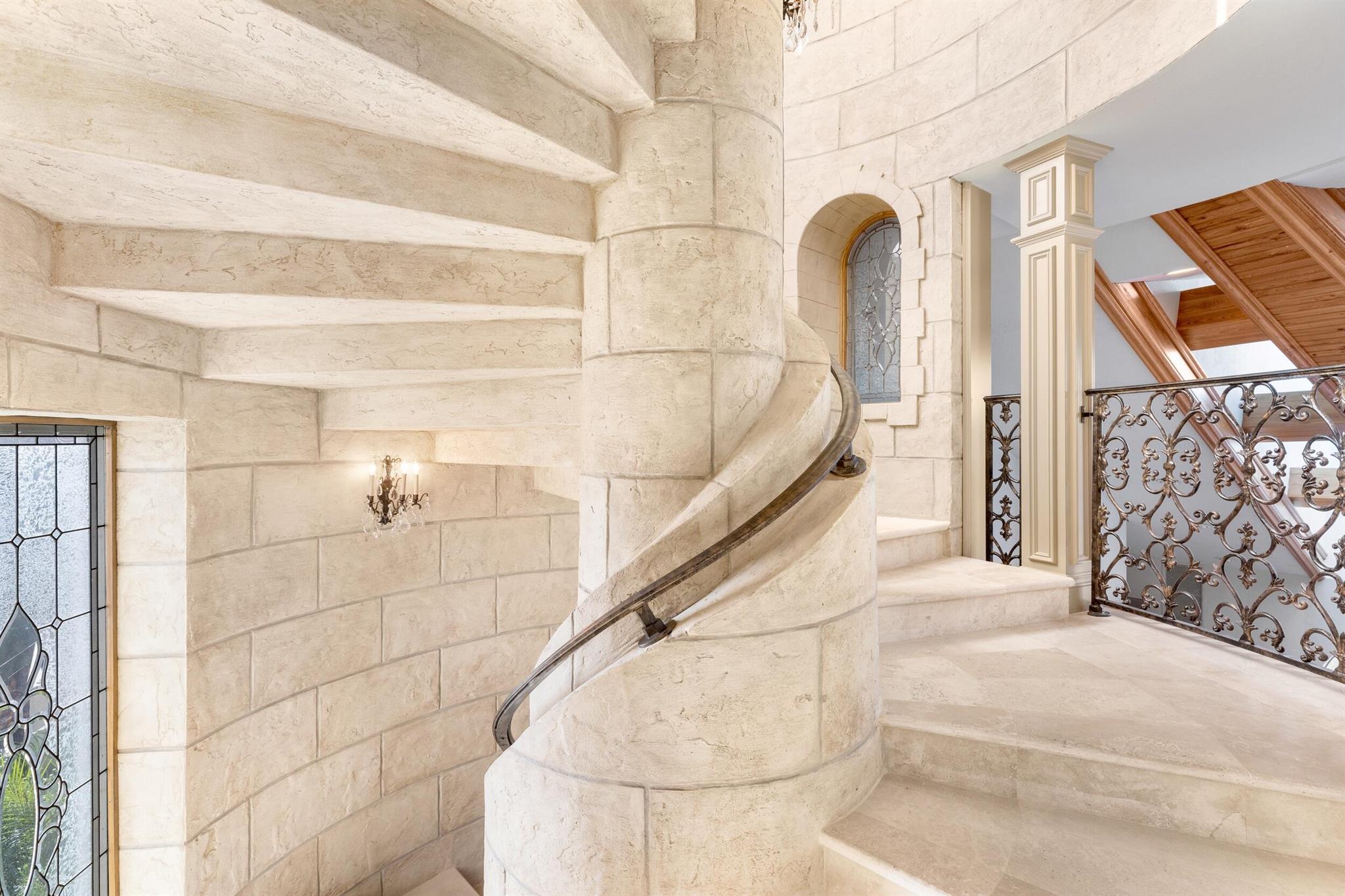 LAKE ROGERS ISLE - Residential