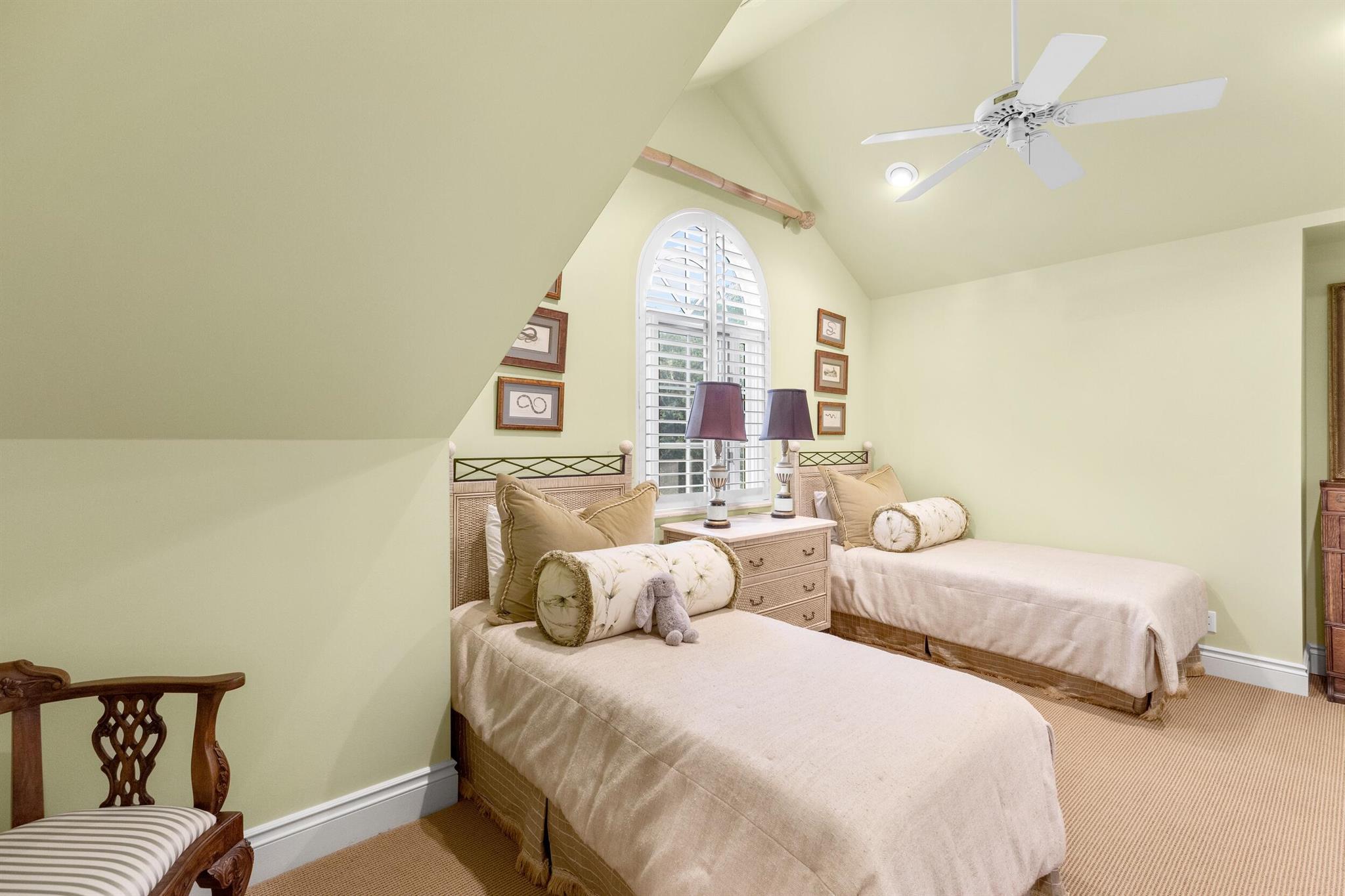 LAKE ROGERS ISLE - Residential