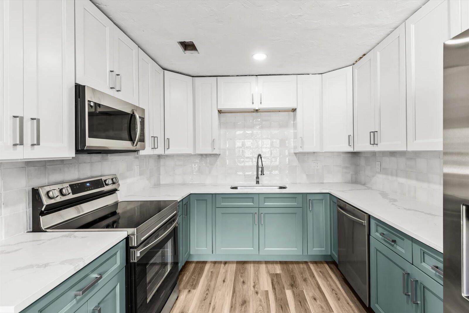 BEACHWAY ESTATES - Residential