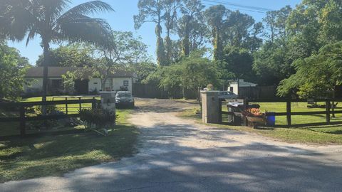 13706 44th Place N West Palm Beach FL 33411